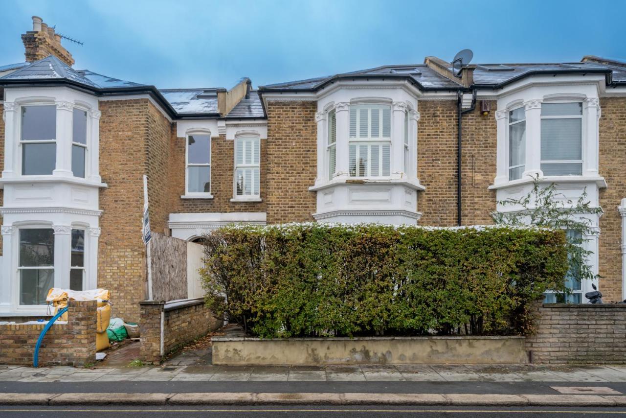 Joivy Splendid 4 Bed, 4 Bath House With Garden, Shepherds Bush Casa de férias Londres