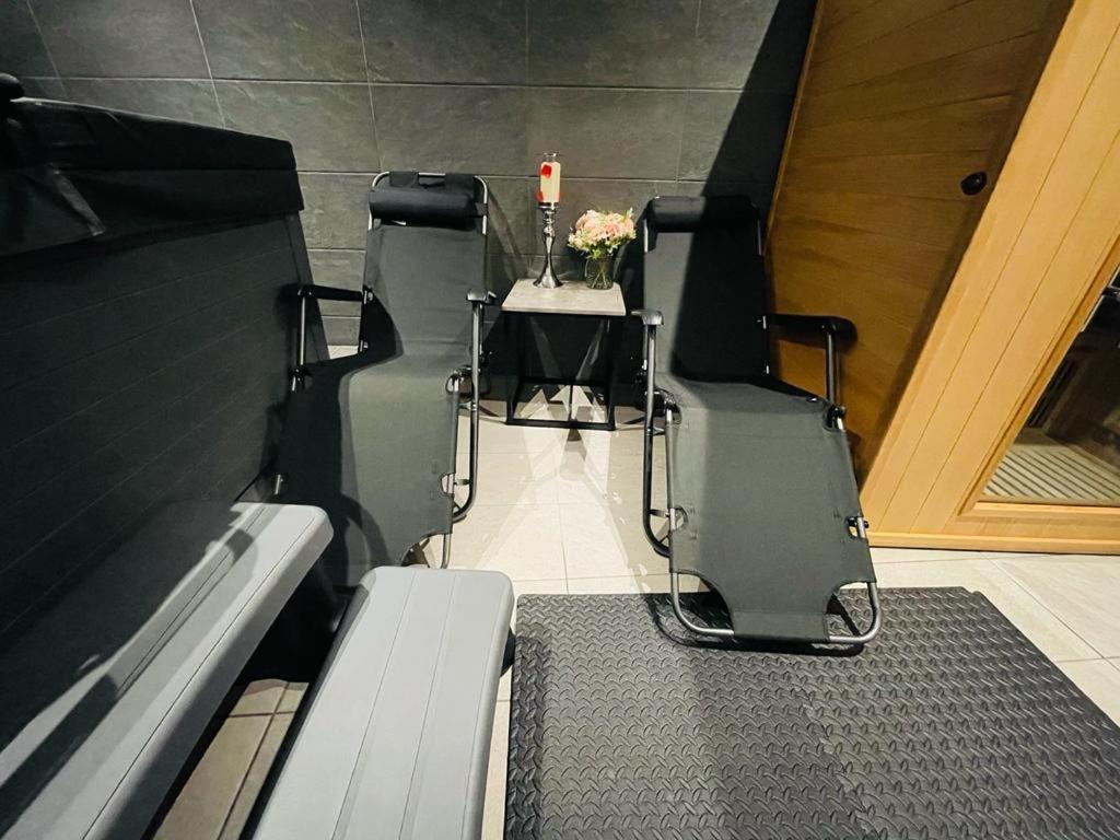 Luxury With Private Jacuzzi Hot Tub & Sauna Apartamento *