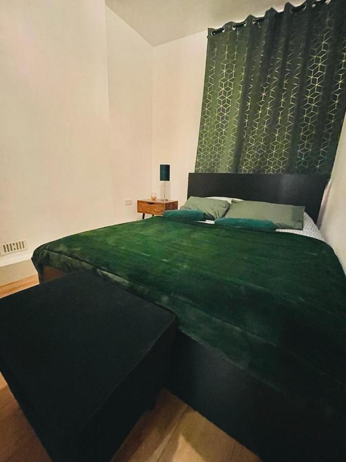 Luxury With Private Jacuzzi Hot Tub & Sauna Apartamento Londres