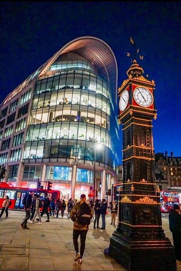 Brenda's -elephant & Castle * Londen