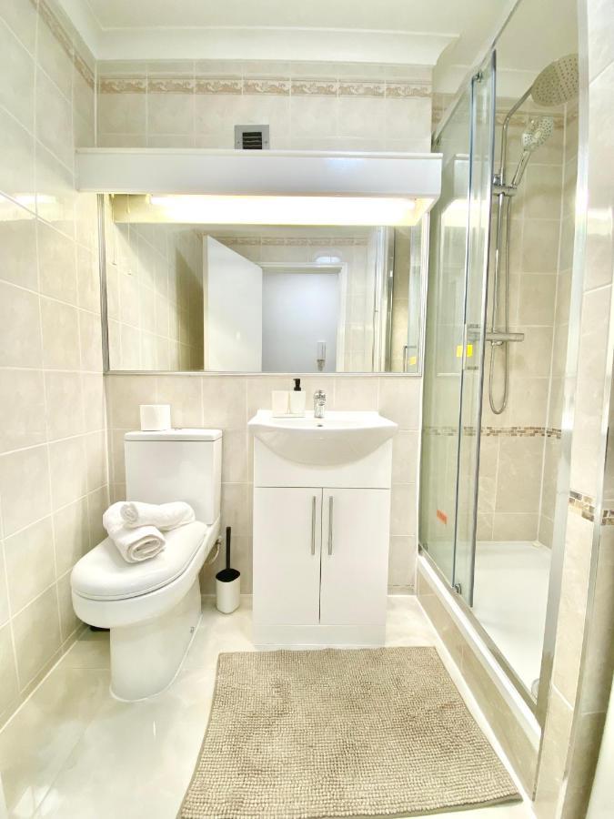 Centrally Located Studio With Balcony And 24-7 Security Apartment *