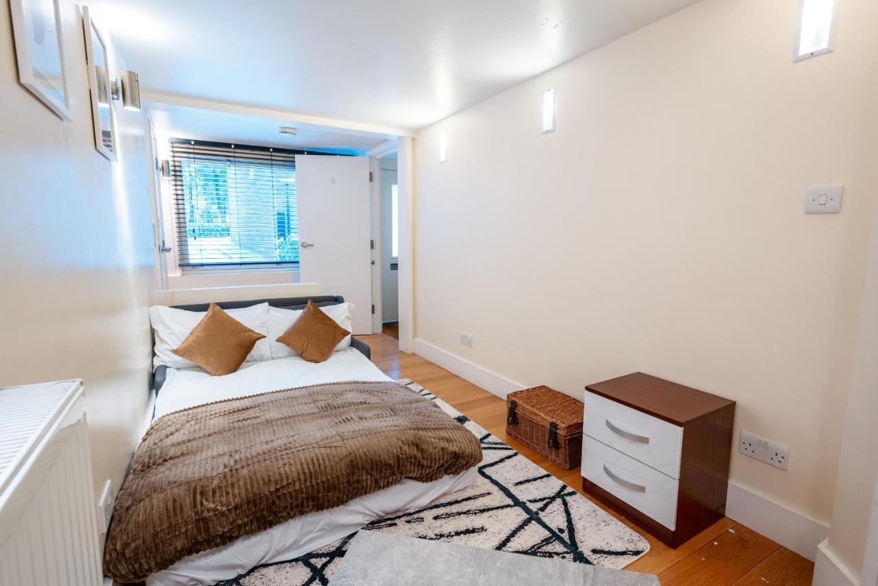 Hébergement de vacances Immaculate 3-bed House In *
