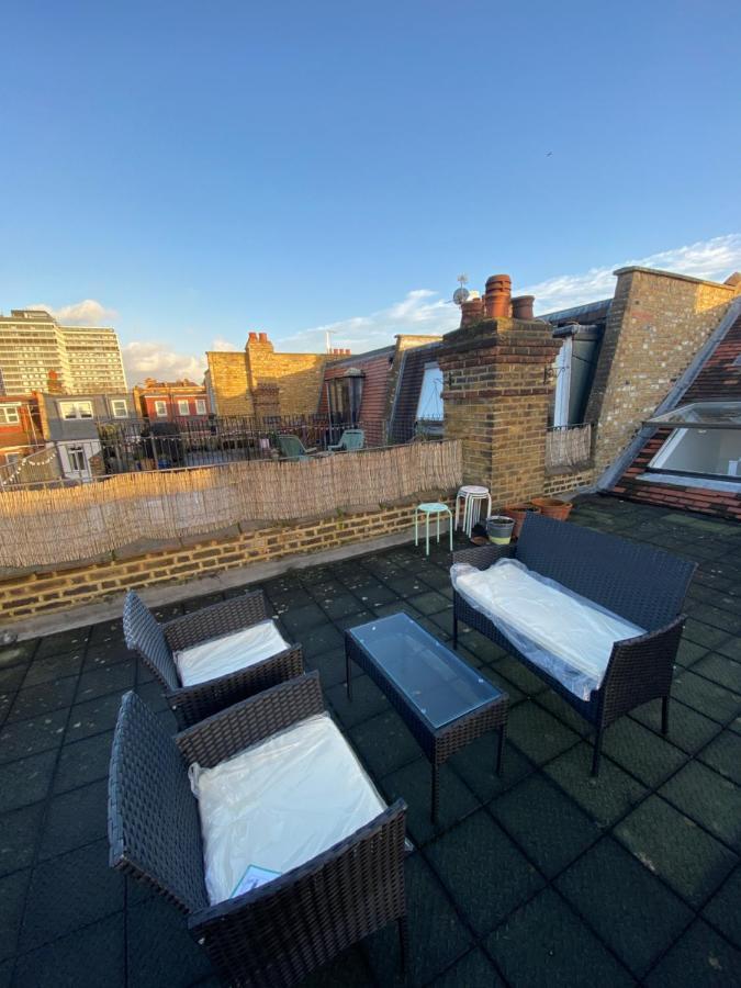 Lovely 3 Bedroom Maisonette With Private Roof Terrace In Hammersmith *