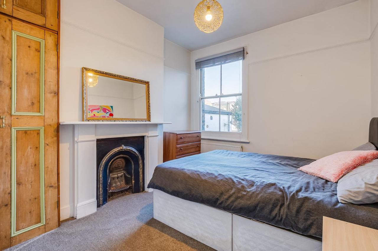 Lovely Place, Perfect For Family And Business Travellers Ideally Located Between The Commons * Londres