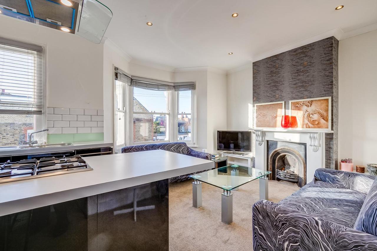 Lovely Place, Perfect For Family And Business Travellers Ideally Located Between The Commons Apartamento Londres