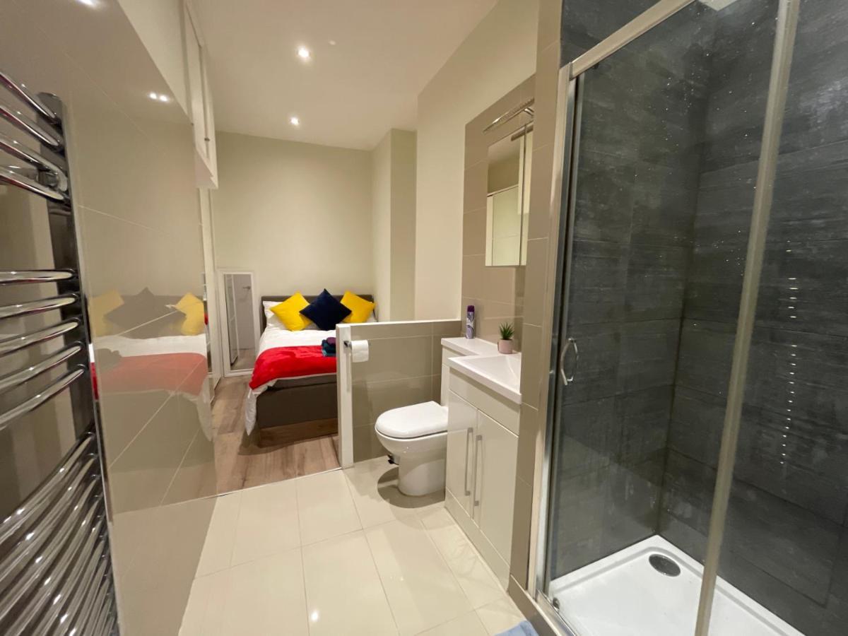 Apartamento Modern & Elegant Central Two Minutes From Train Station *