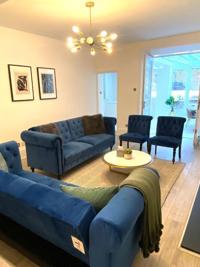 Modern Luxurious 3 Bed Flat With Private Garden & Bbq Appartement *