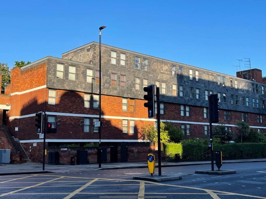 Amazing Near Tube Station London
