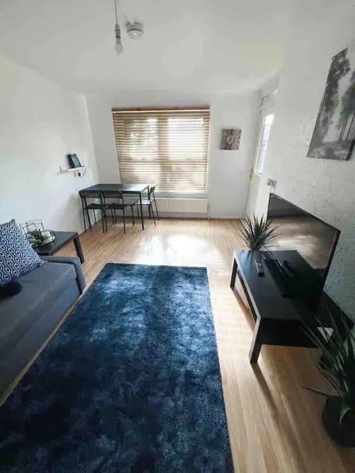 Apartamento Spacious Two Bedroom Flat