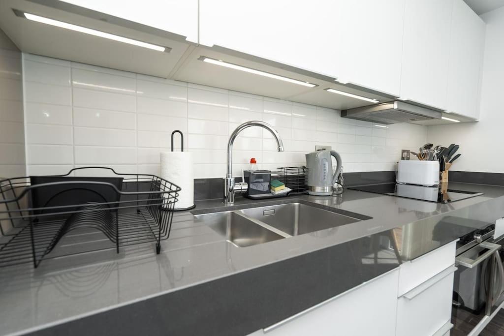 Modern 1-bed Aldgate East * Londres