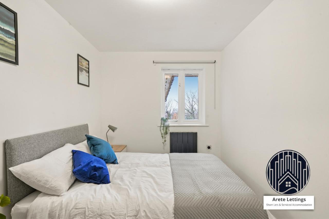 Family-friendly 2-bed, 2-bath Xmas - Book Now! Apartamento Londres