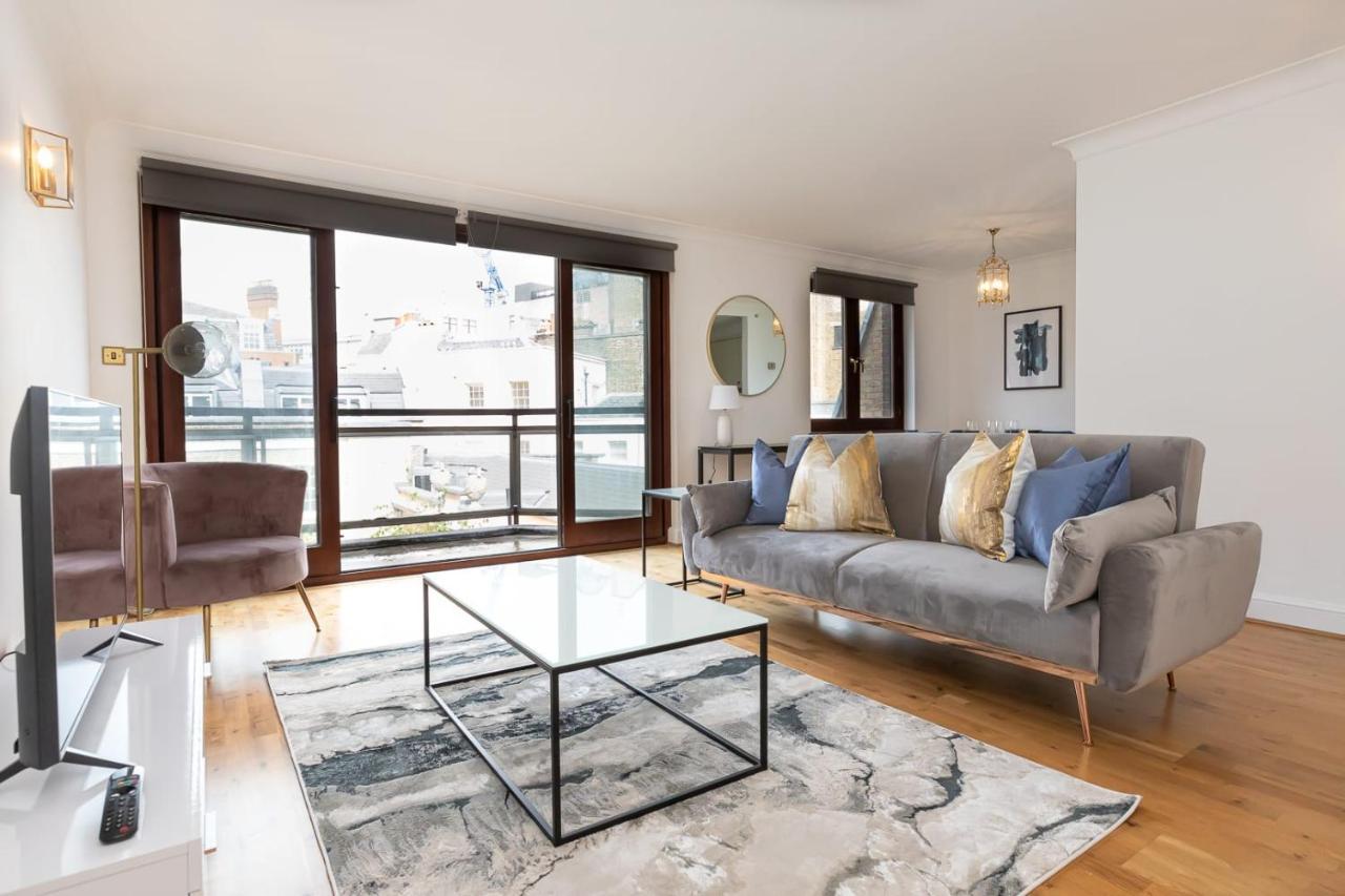 Spacious 1 Bed Mayfair With Balcony