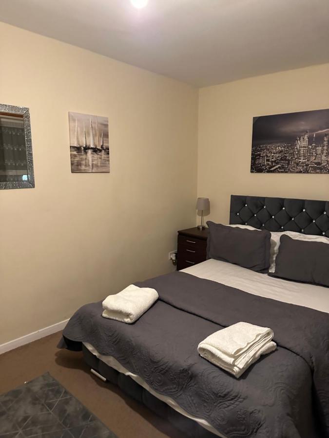 Amazing And Lovely 2- Bedroom First Floor Flat Appartement Londres
