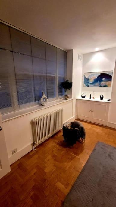 Spacious 2 Bedroom Flat In Baker Street Londres
