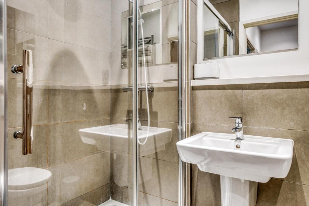 Fantastic 1 Bed By Heathrow Airport * Londres