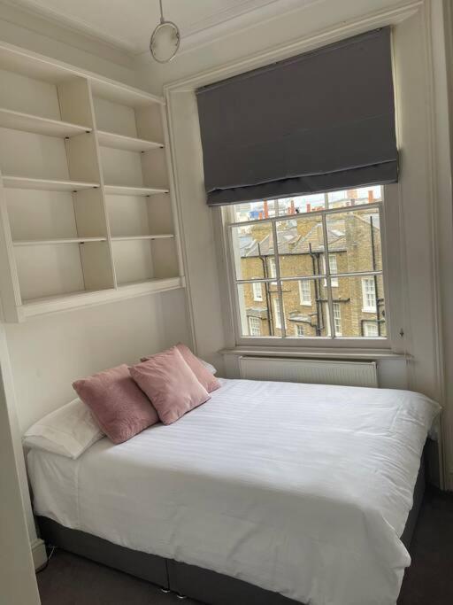 Apartamento Stunning Grand 2 Bed, 2 Bath Apartment,
