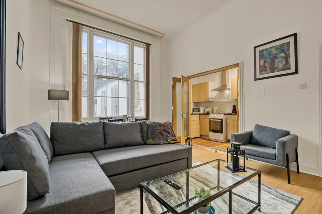 Apartment Cosy 2-bedroom Flat Paddington *