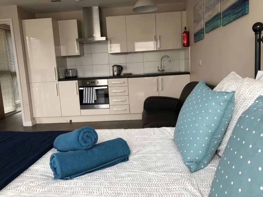 Opposite Shoreditch Park *