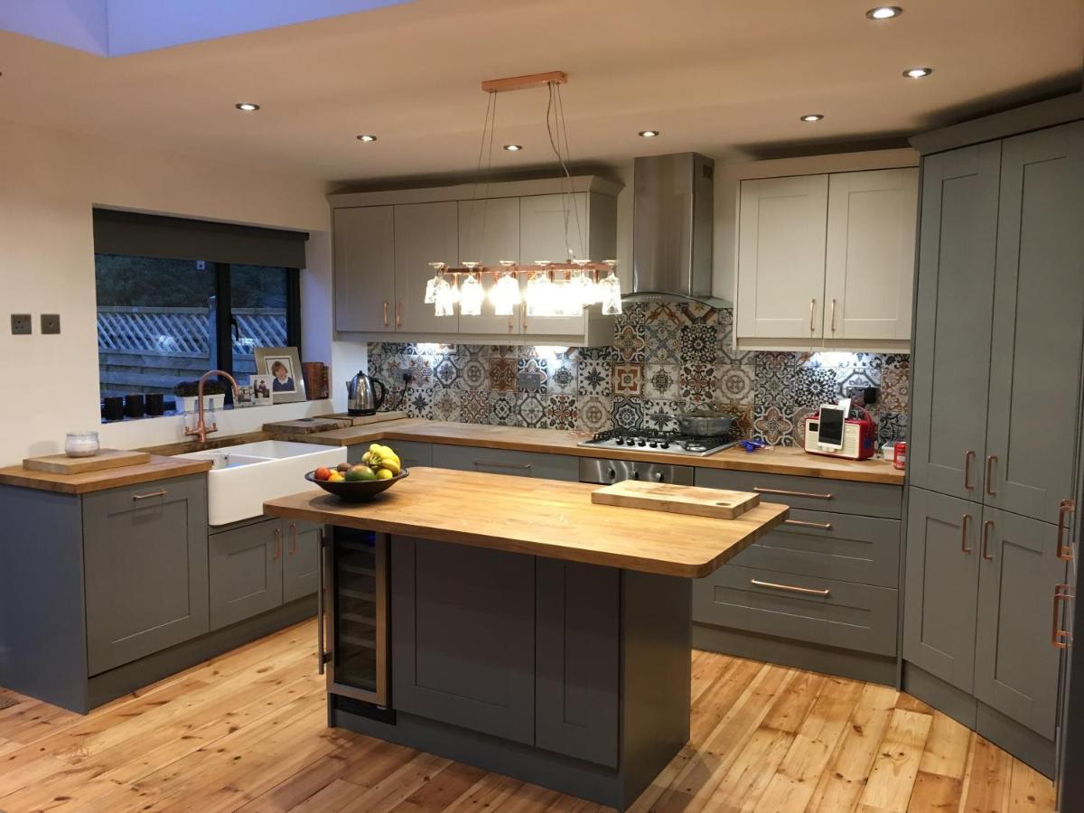 Three Bedroom Family With Garden In Walthamstow Hébergement de vacances Londres