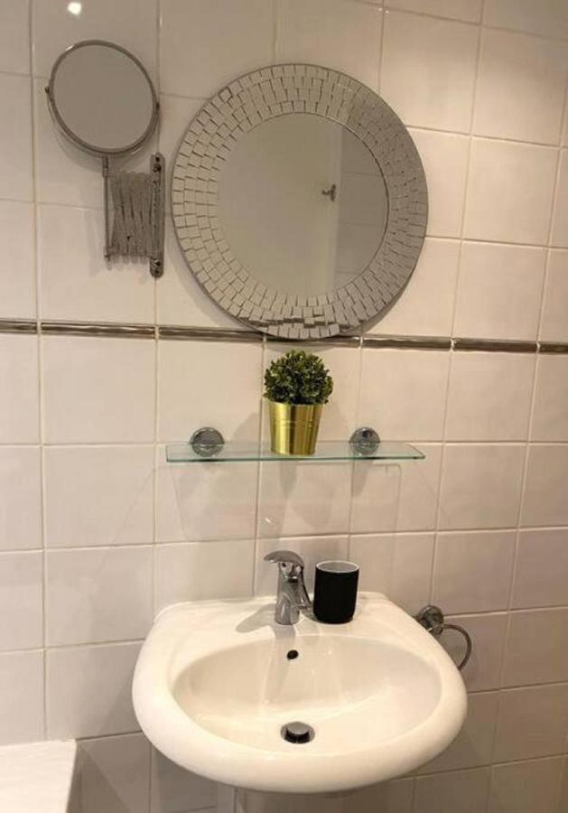 Lovely 1-bedroom Garden Flat In Acton * Londres