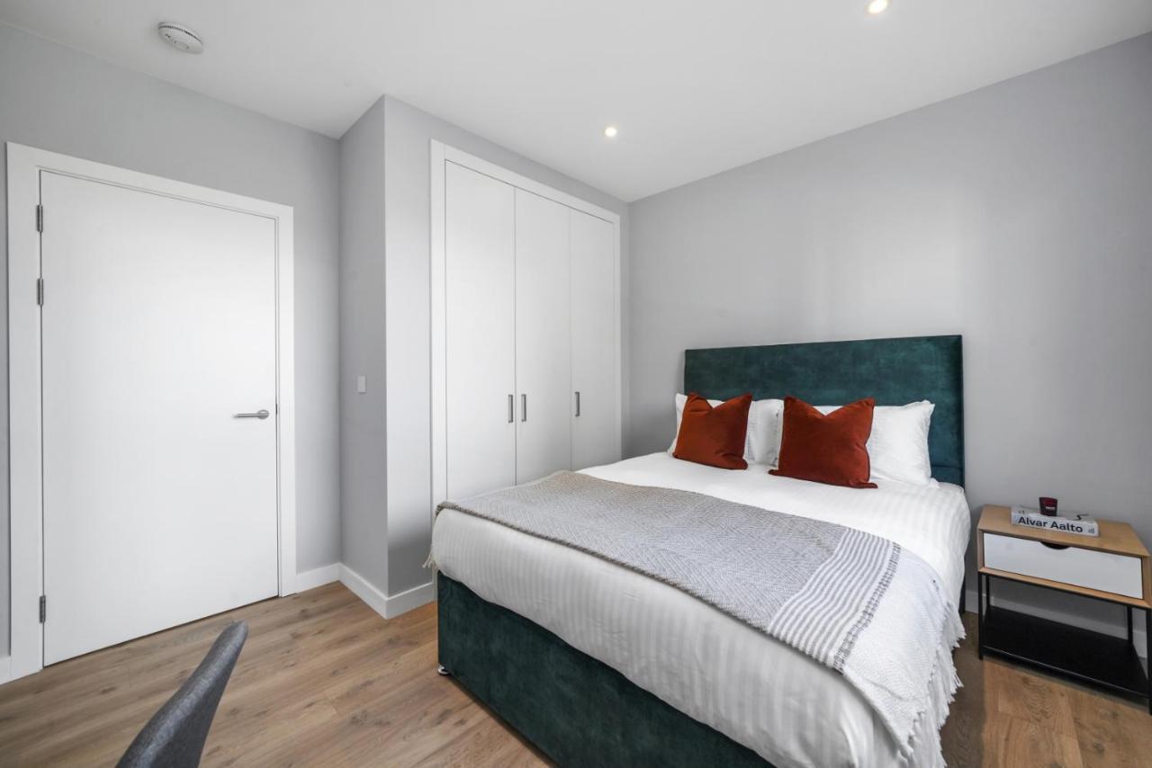 Apartamento Ellie N Conys 3 Bedroom With 2 Bathrooms, An Ensuite, Kitchen And Balcony In Stratford Westfield *