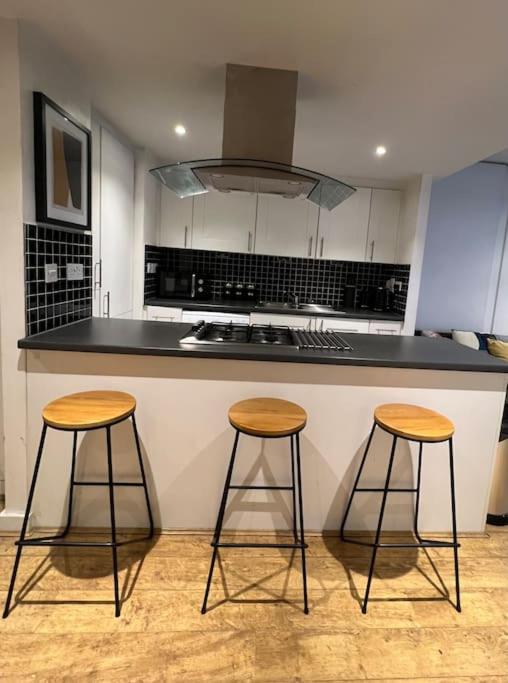 2bed Stratford With Easy Access To London, O2, Excel, Parking Nearby Londres