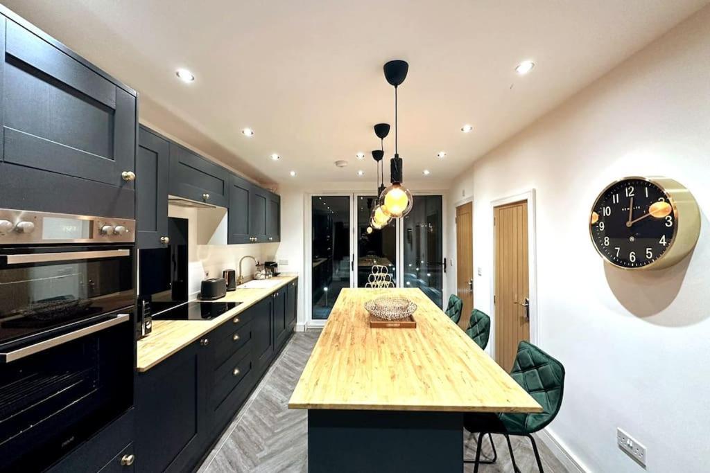 Luxury Entire House In Greenwich