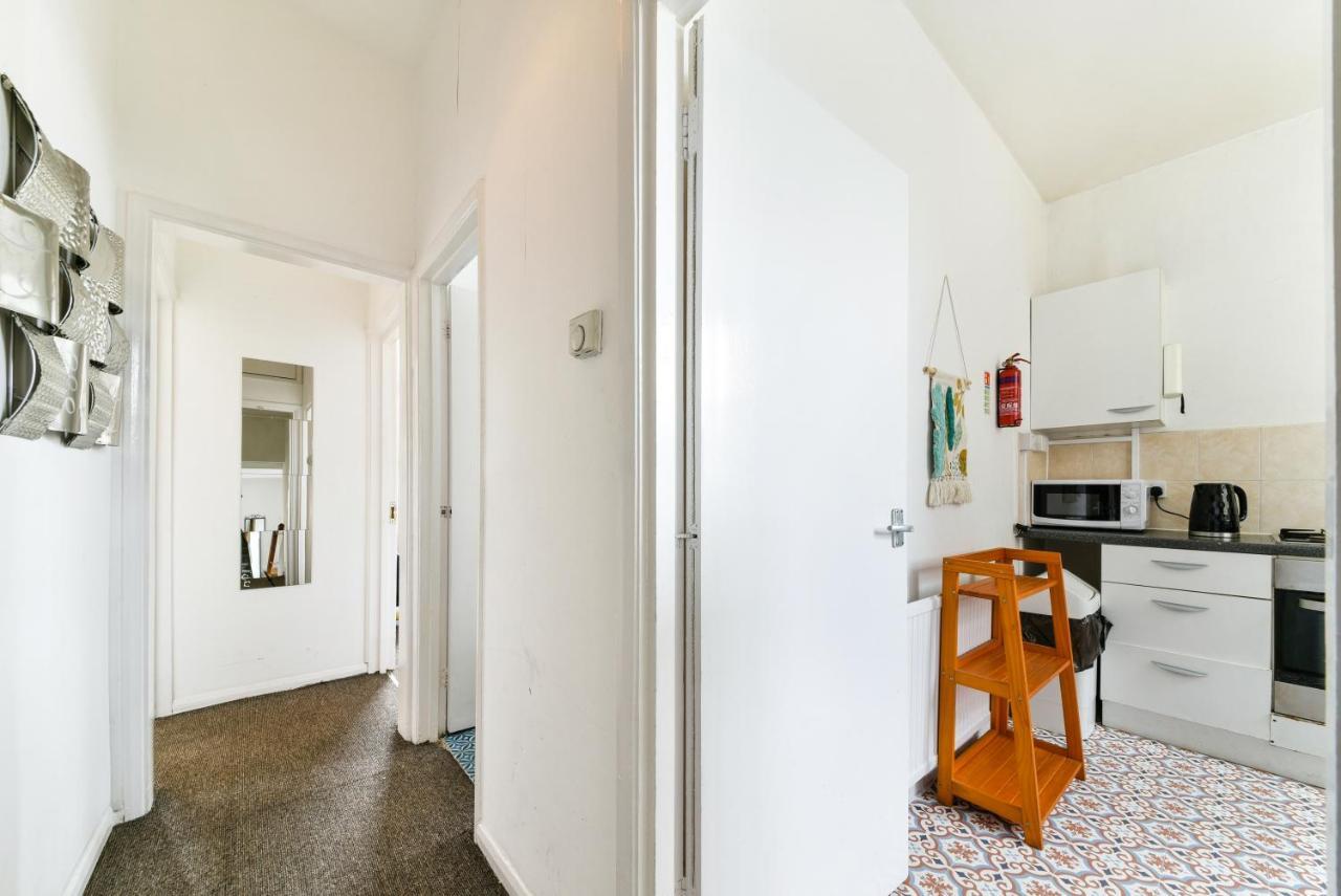 Maidavale 2 Bed - Sleeps 6 Apartment London