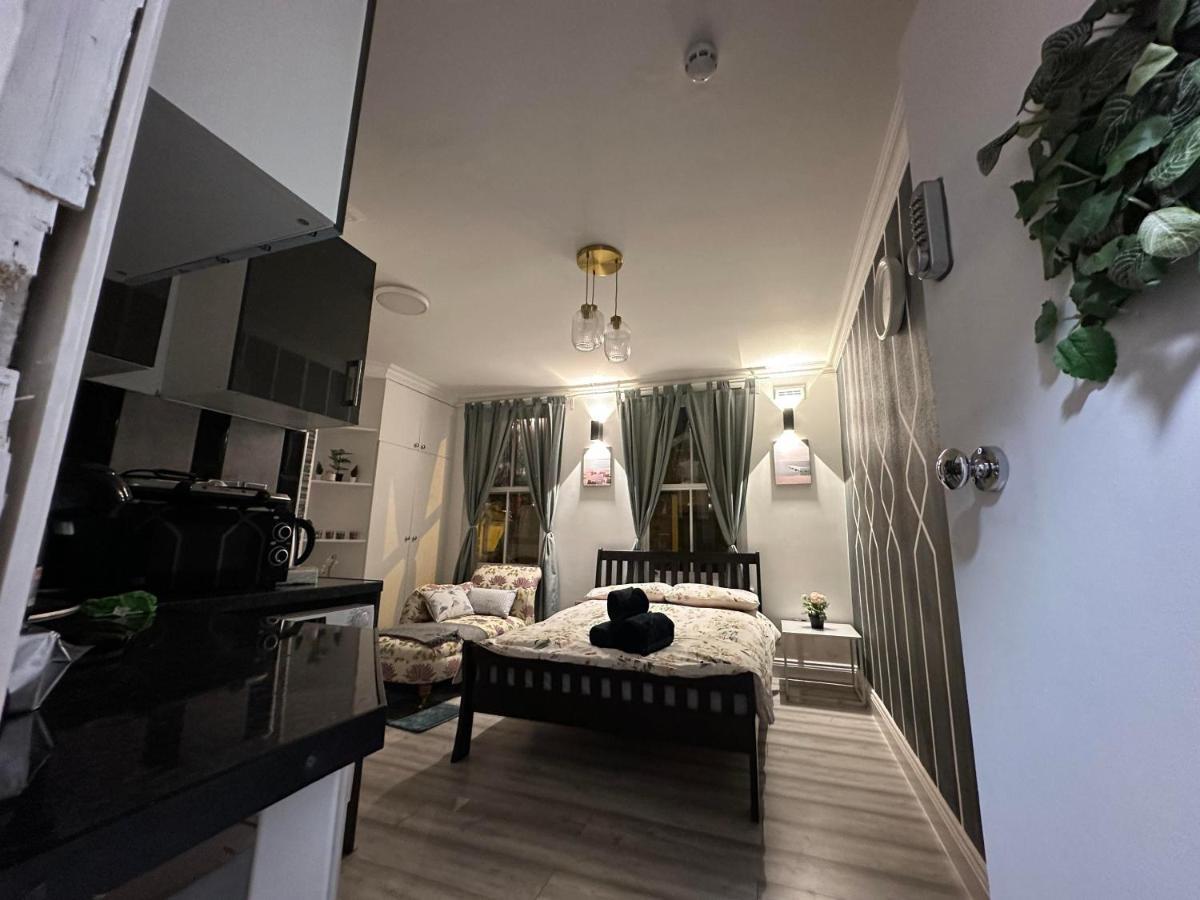 Fabulous To Acton Town Apartamento