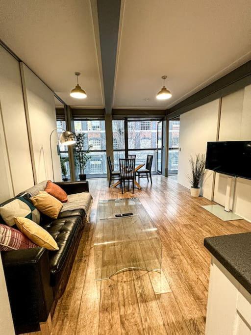 Appartement 2bed Stratford With Easy Access To London, O2, Excel, Parking Nearby *