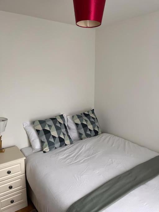 2 Bed Flat In Canning Town Apartamento Londres