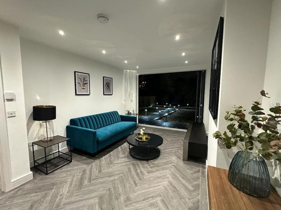 Luxury Entire House In Greenwich