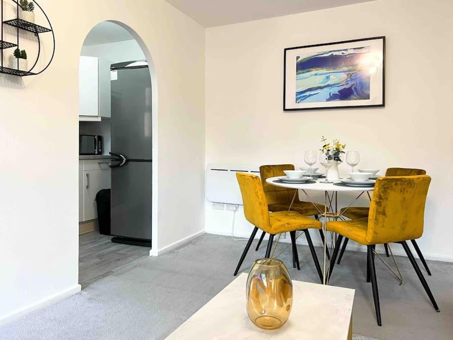 Appartement Free Parking - Business Or Relocation - Weekly Or Monthly - 4 Guests By Hofin Stays Short Lets & Serviced *