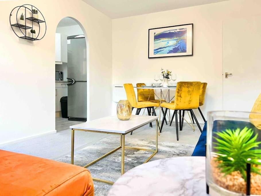 Free Parking - Business Or Relocation - Weekly Or Monthly - 4 Guests By Hofin Stays Short Lets & Serviced Appartement Londres