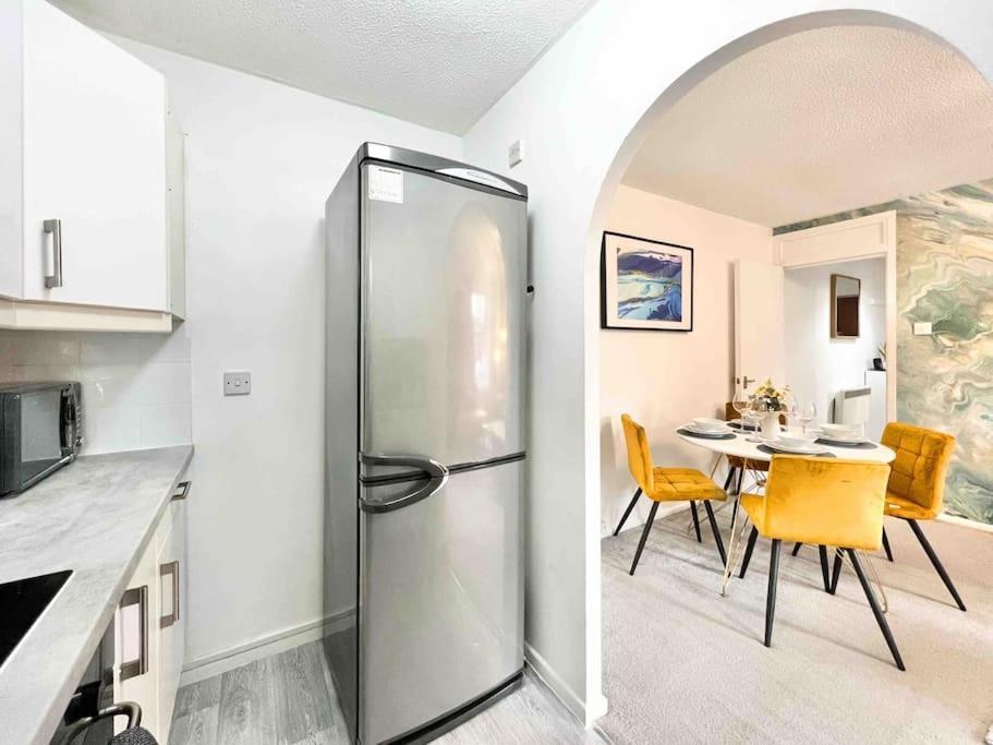 Appartement Free Parking - Business Or Relocation - Weekly Or Monthly - 4 Guests By Hofin Stays Short Lets & Serviced