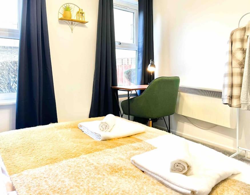 Free Parking - Business Or Relocation - Weekly Or Monthly - 4 Guests By Hofin Stays Short Lets & Serviced Appartement