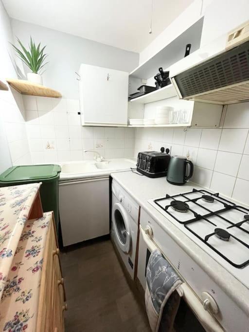 Cosy And Centrally Located Apt Apartment London