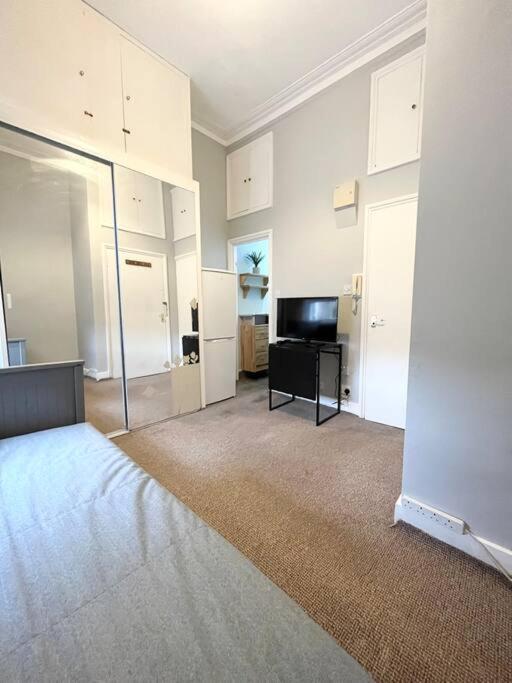 Cosy And Centrally Located Apt Apartment London