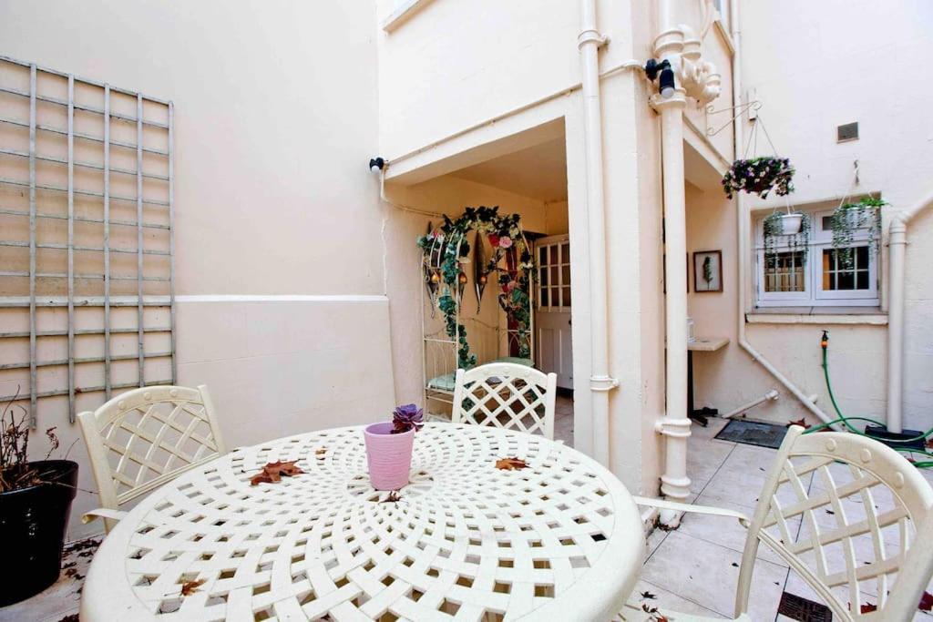 Beautiful Iconic 4 Bedroom House By Regents Park Holiday home