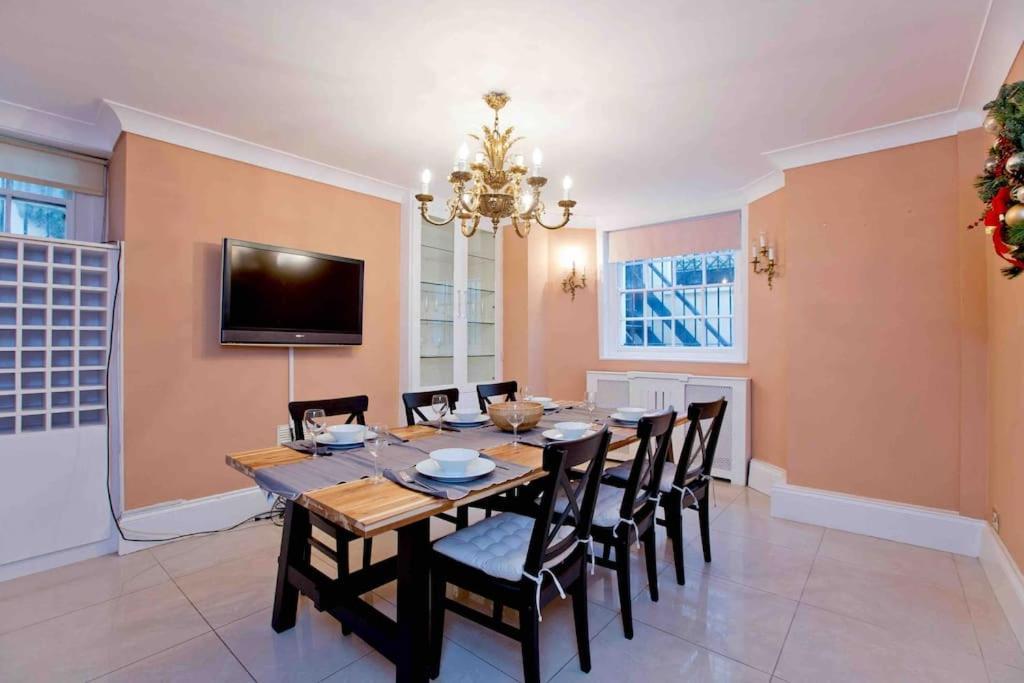 Beautiful Iconic 4 Bedroom House By Regents Park Holiday home *