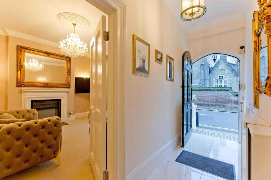Beautiful Iconic 4 Bedroom House By Regents Park London