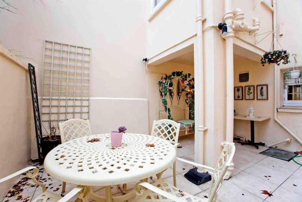 Beautiful Iconic 4 Bedroom House By Regents Park * London
