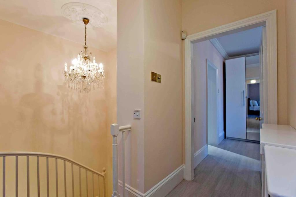 Holiday home Beautiful Iconic 4 Bedroom House By Regents Park *