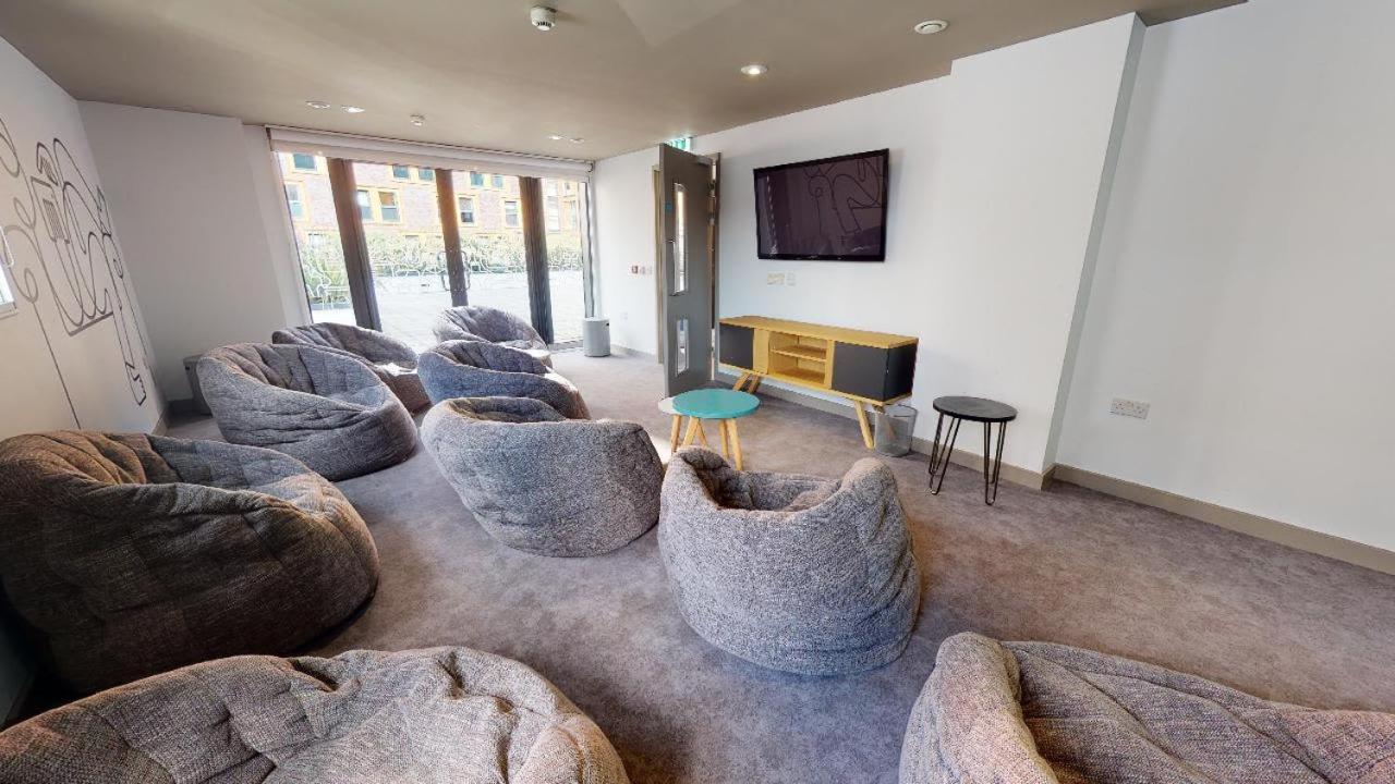 For Students Only Private Bedrooms With Shared Kitchen And At Iq Haywood House In *