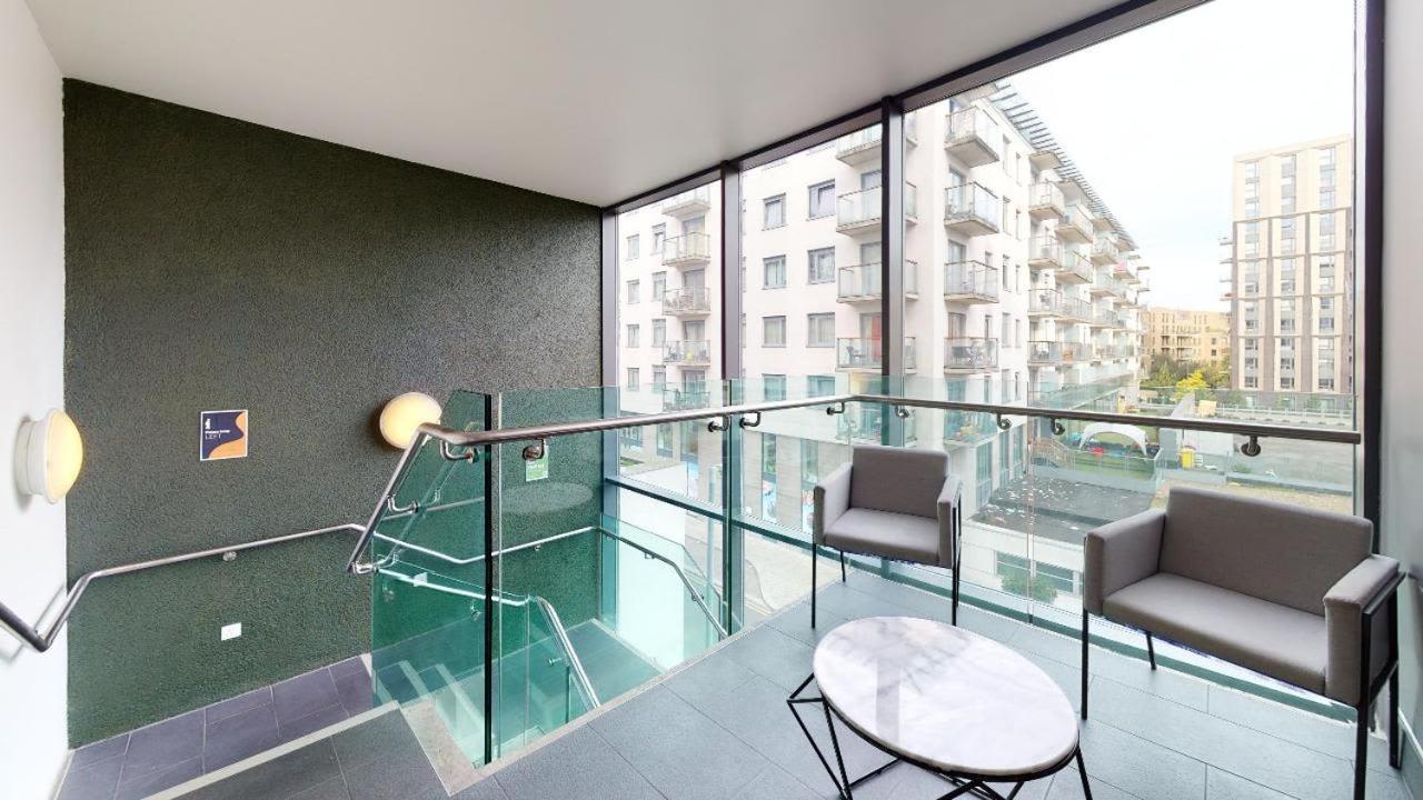 Raffles House Apartments - IQ Sterling Court *