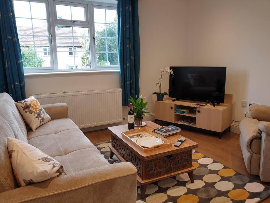 Apartamento New - Private King Bed -put- With Terrace, Free Parking, Near Tube