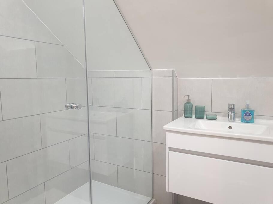 Apartamento New - Bright Studio Loft King Bed In Quiet Street Near Parks 1074 Lo Londres