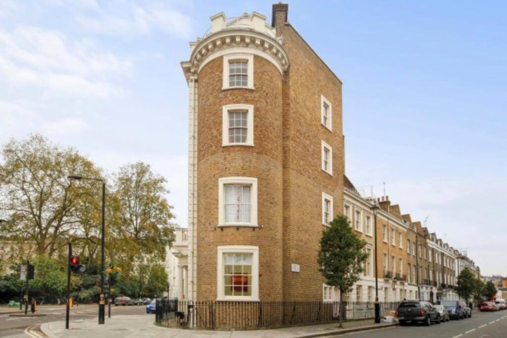 Warwick Sq, Apartment London