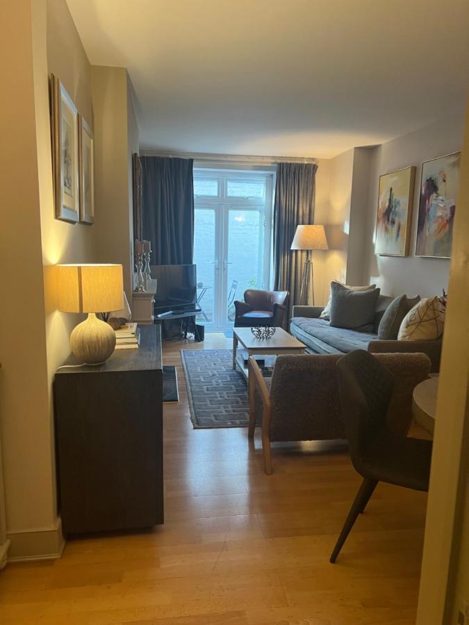 Apartment 2 Bedroom Just Off Kings Road *
