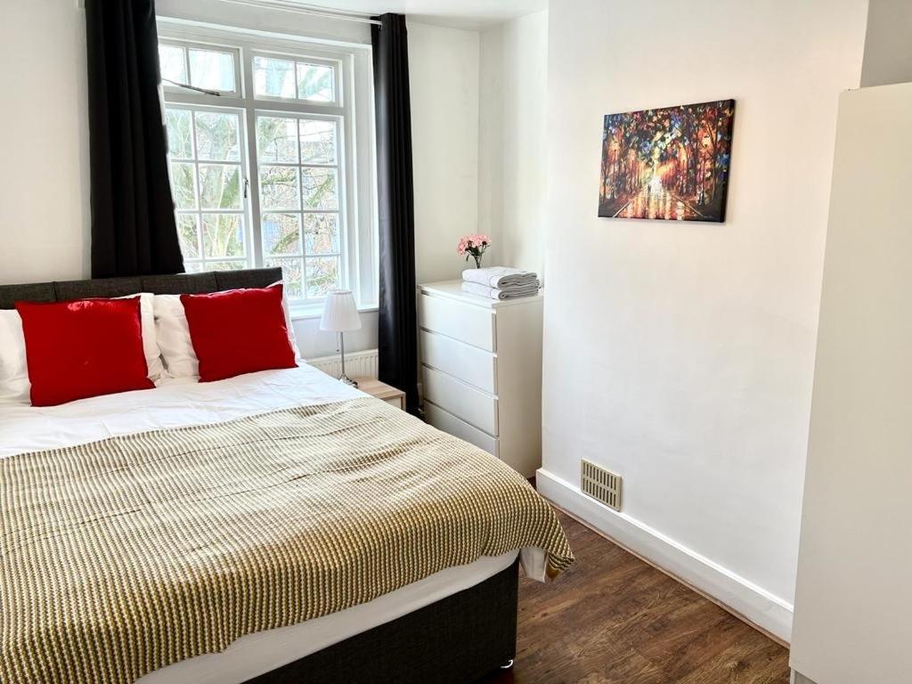 Kennington / Oval Apartment